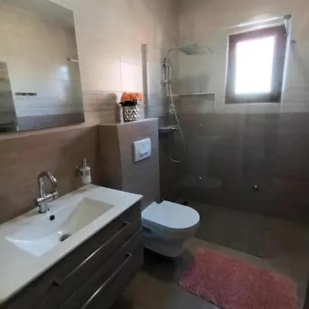 With Parking Space Mugeba, - 24342 شقة