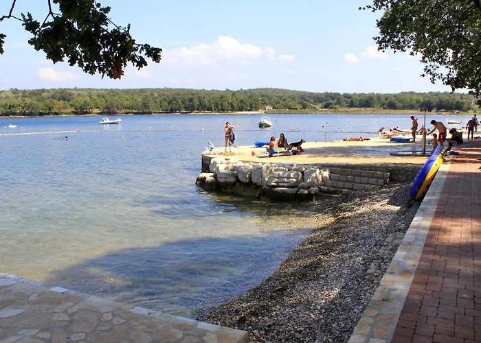 Apartman With Parking Space Mugeba, - 24342 *